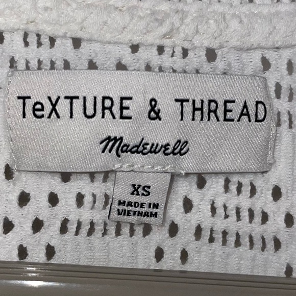 Madewell Texture & Thread Tee Shirt Modern Tie-Front Geo-Eyelet Cutout Pattern - Picture 7 of 7